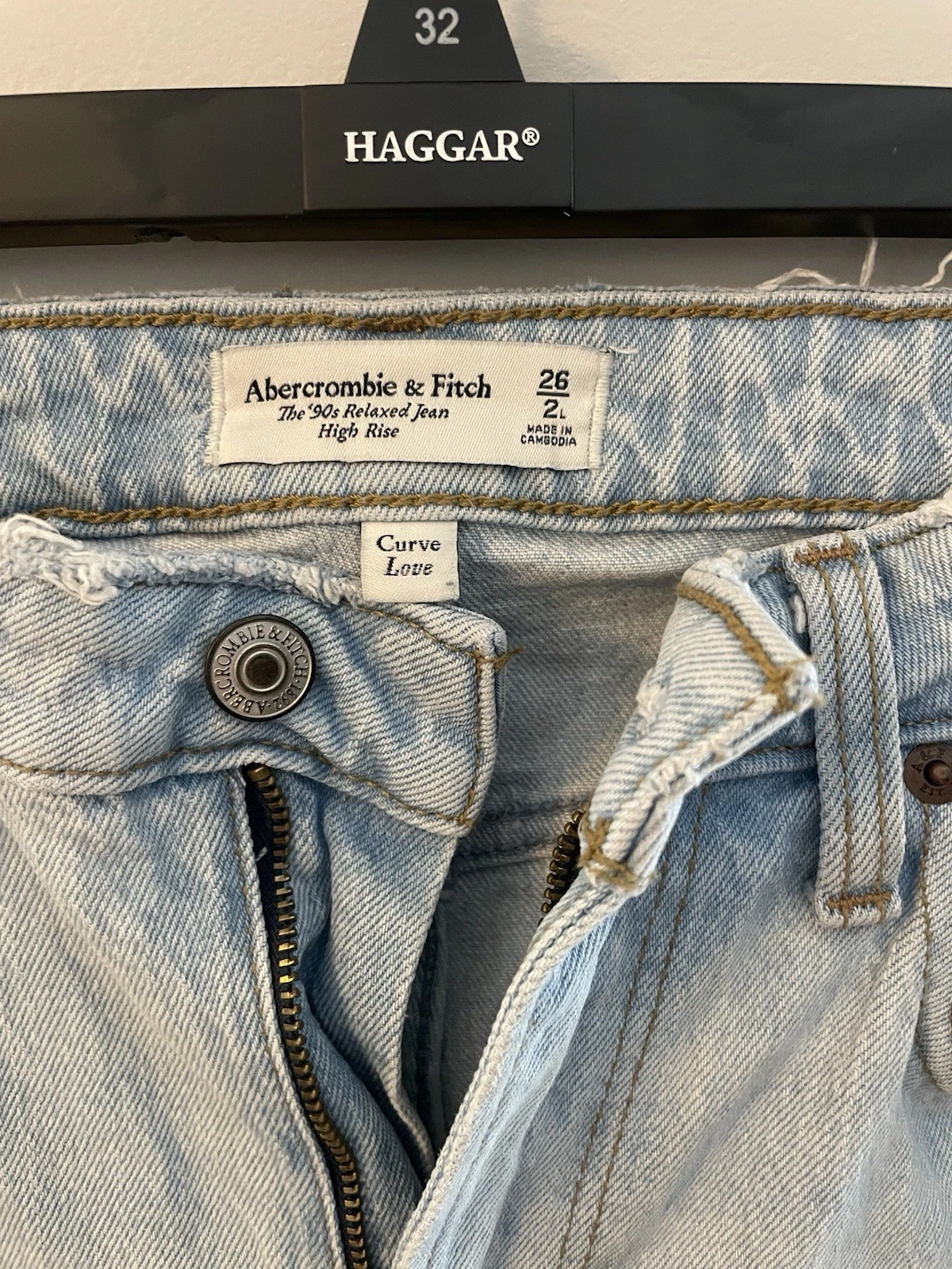 Abercrombie Curve Love 90s Relaxed Jean Review